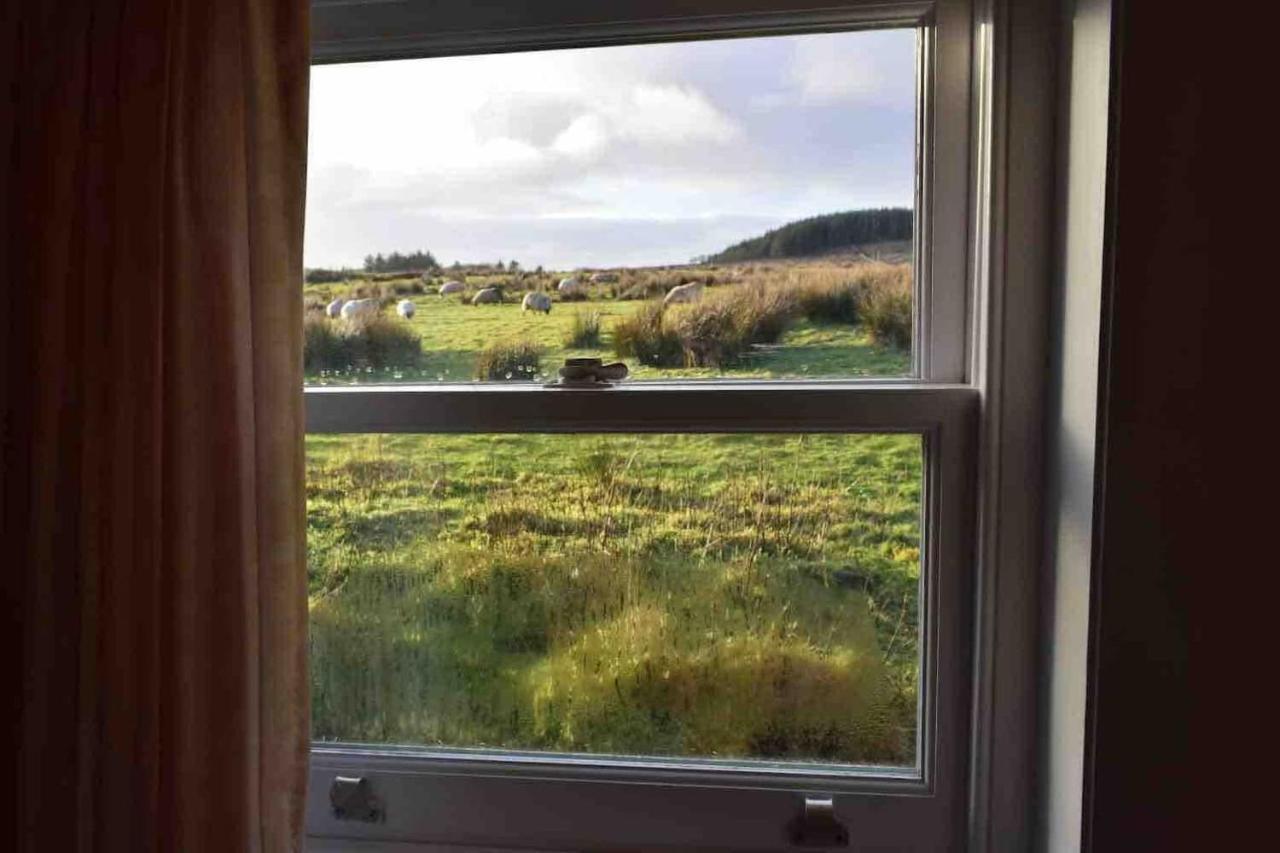 Quaint And Quirky Former Crofters Cottage In Port Ellen Exterior foto