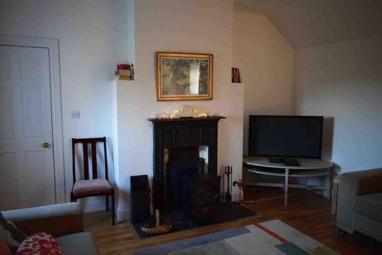 Quaint And Quirky Former Crofters Cottage In Port Ellen Exterior foto