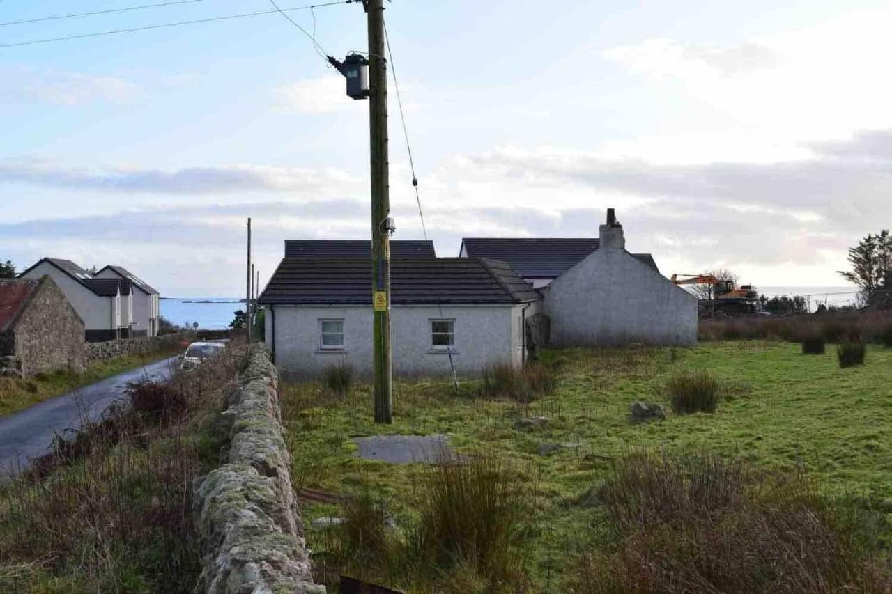 Quaint And Quirky Former Crofters Cottage In Port Ellen Exterior foto