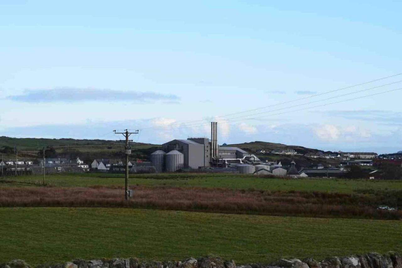 Quaint And Quirky Former Crofters Cottage In Port Ellen Exterior foto