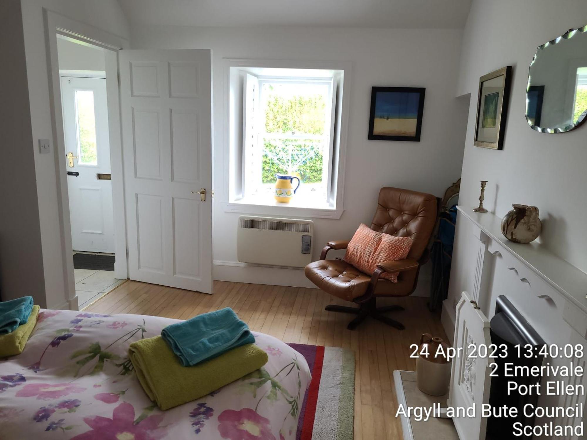 Quaint And Quirky Former Crofters Cottage In Port Ellen Exterior foto